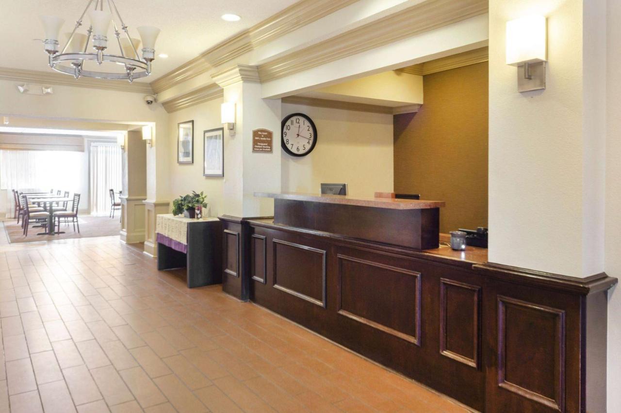 Hotel Ramada By Wyndham Jackson Ms Extérieur photo